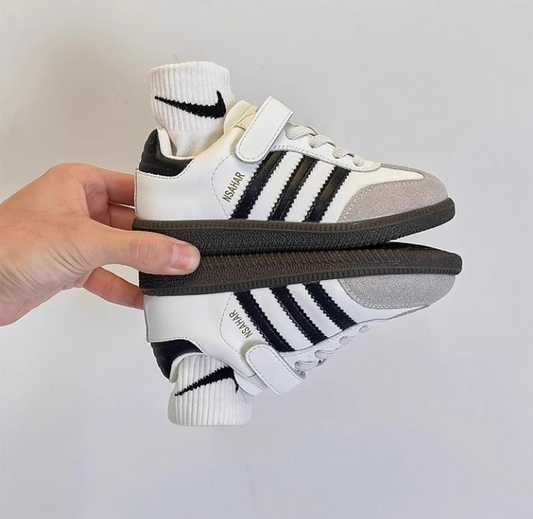 New Velcro children's shoes
